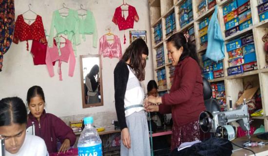 आत्मनिर्भर बन्दै महिला