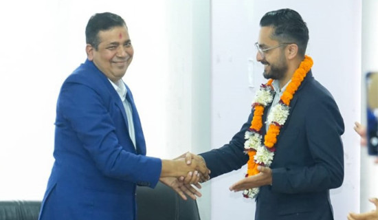 ग्रासरुटदेखि खेलाडी उत्पादनमा जोड दिनुपर्छ : मन्त्री पोखरेल