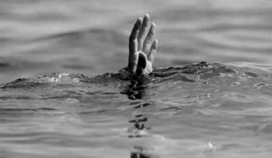 महाकालीमा बगेर एक पुरुष बेपत्ता, महिला मृत फेला