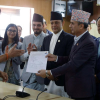 रास्वपाले  सरकार नछाड्ने, दुई दिन अझै पर्खने