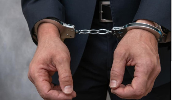 मोटरसाइकल चोरीमा संलग्न तीन पक्राउ