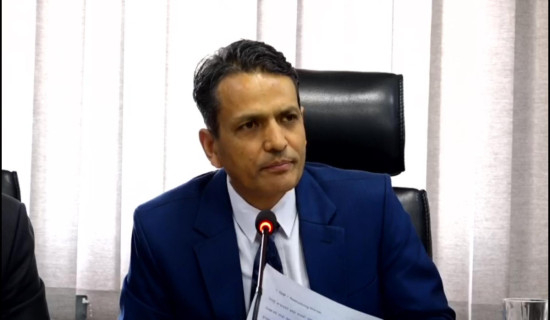 सडकमा तरकारी फालेर  किसान आन्दोलन (फोटो फिचर)