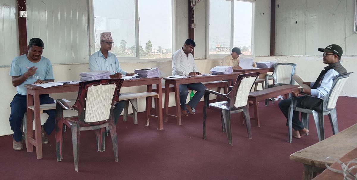 धनुषाका ४५ केन्द्रमा एसइई उत्तरपुस्तिका परीक्षण