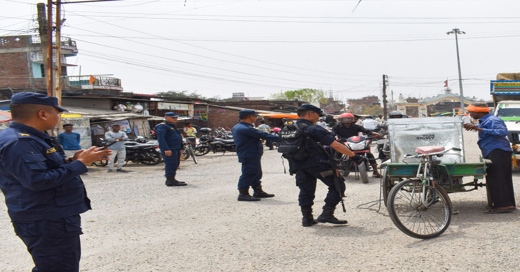 श्रोत नखुलेको नगद तथा लागु औषधसहित तीन जना नियन्त्रणमा