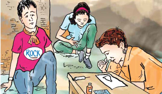 राहत बोकेर रास्कोटका माओवादी नेता भूकम्प प्रभावित क्षेत्रमा