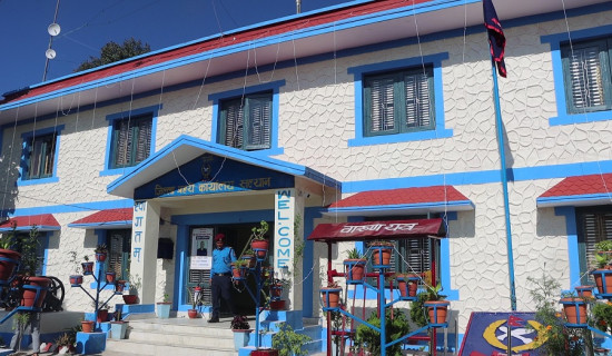 मालपोत कार्यालय सल्यानबाट विचौलिया पक्राउ