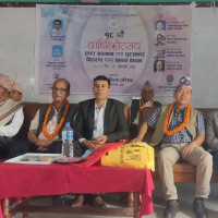 अटो र गाडी ठोक्किदा आठ जना घाइते