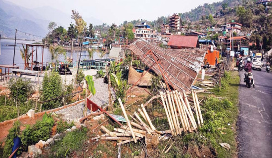 अतिक्रमित संरचनामा ‘डोजर’