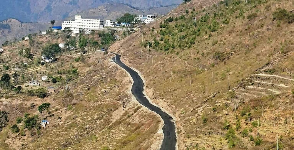 मान्मको धुलाम्मे सडक कालोपत्रे