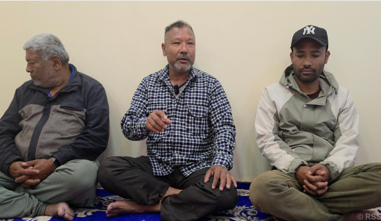 सुजनले चौथो पटक जिब्रो छेड्ने