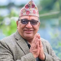 बेहुला वेहुली बोकेको कारसँग ट्रक ठोक्कियो चार घाइते