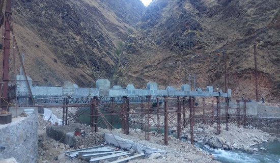 दोजाम कर्णालीमा स्टिल ट्रष्ट मोटरेवल पुल निर्माण अन्तिम चरणमा