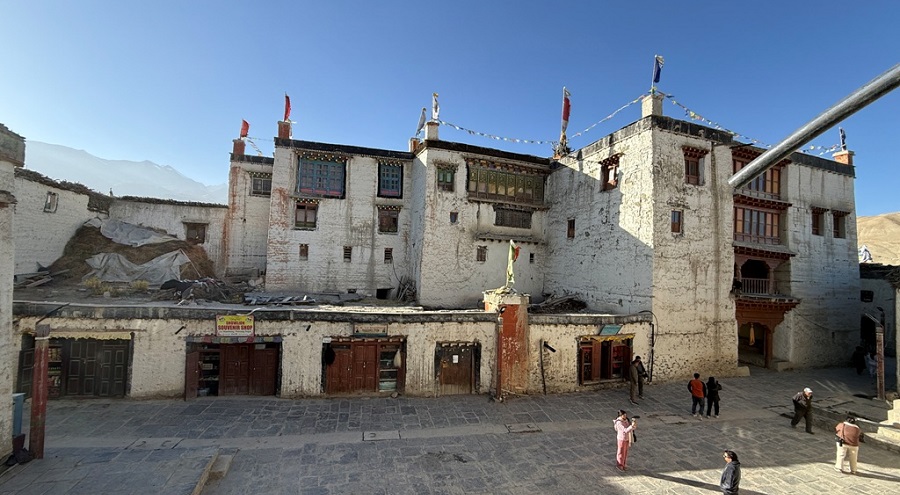 विश्व सम्पदामा सूचीकृतको पखाईमा लोमान्थाङ दरबार