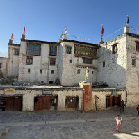 होटेल र होस्टेलमा ग्यास अभाव