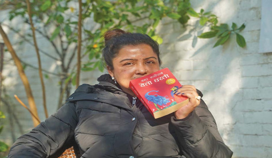 थापाको निर्माणमा ‘सेतो धरती’