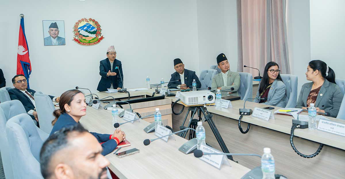 कूटनीतिक आचारसंहिता पालना गर्न मन्त्रीलाई परराष्ट्र सचिवको ब्रिफिङ