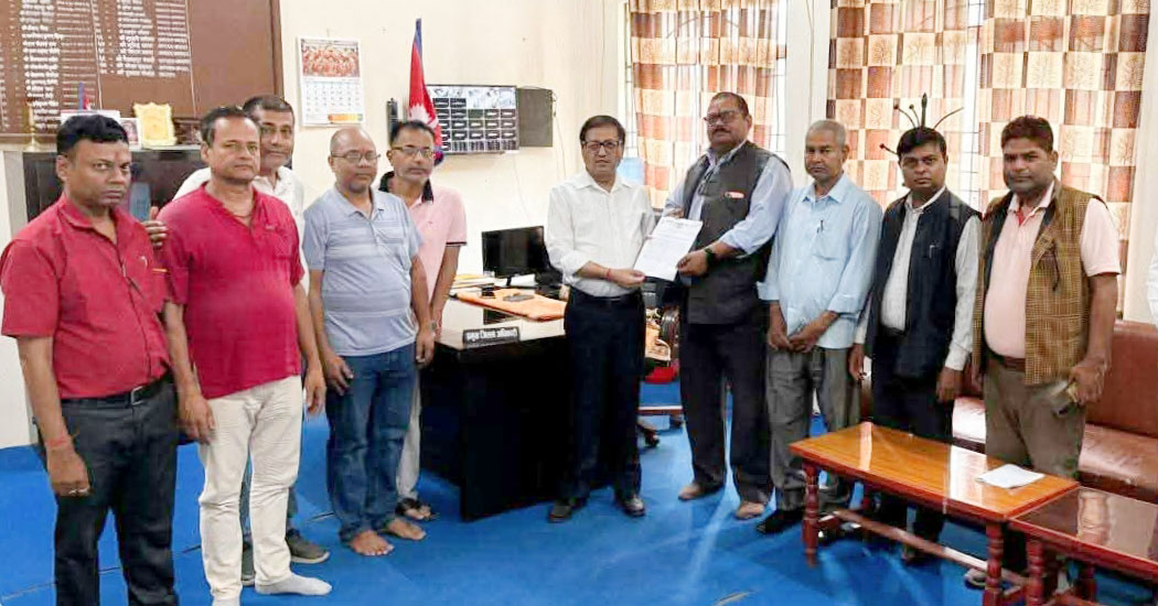 सप्तरीमा पेट्रोलियम पदार्थमा भएको मूल्यवृद्धि नियन्त्रणको माग