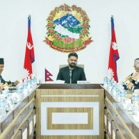 बत्तिस वर्षमा व्यावसायिक उडान