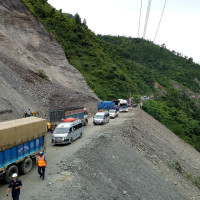 बाँकेको राप्तीसोनारीमा भेटियो रातो सर्प