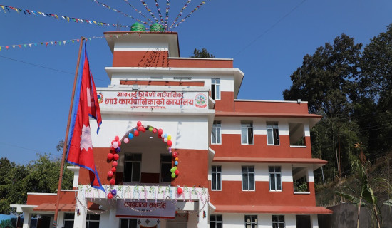 आठराई त्रिवेणीमा साताको एक दिन मात्र बिदा