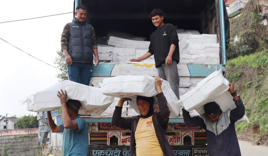 सामुदायिक विद्यालयको पाठ्यपुस्तक बिक्री सुरु