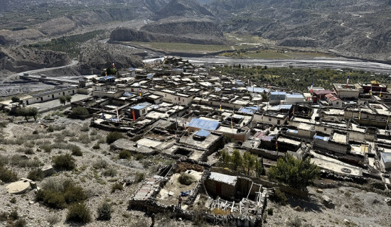 माटोका छाना भएको स्याङ गाउँको होमस्टे पर्यटकको प्रतीक्षामा