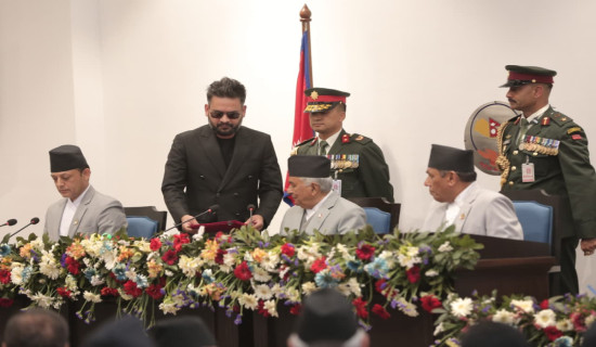 संसद्‍को संयुक्त बैठकमा राष्ट्रपतिको उपस्थिति र सम्बोधन (फोटो फिचर)