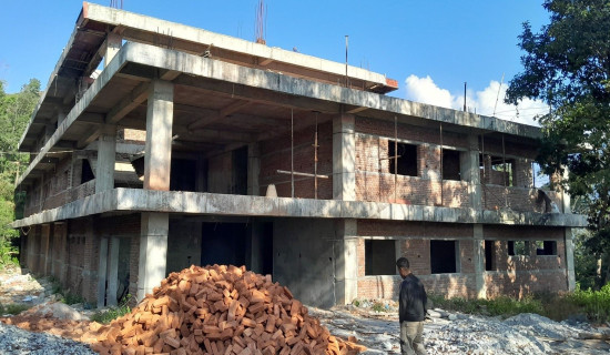 नगर अस्पतालको भवन निर्माणमा ढिलाइ