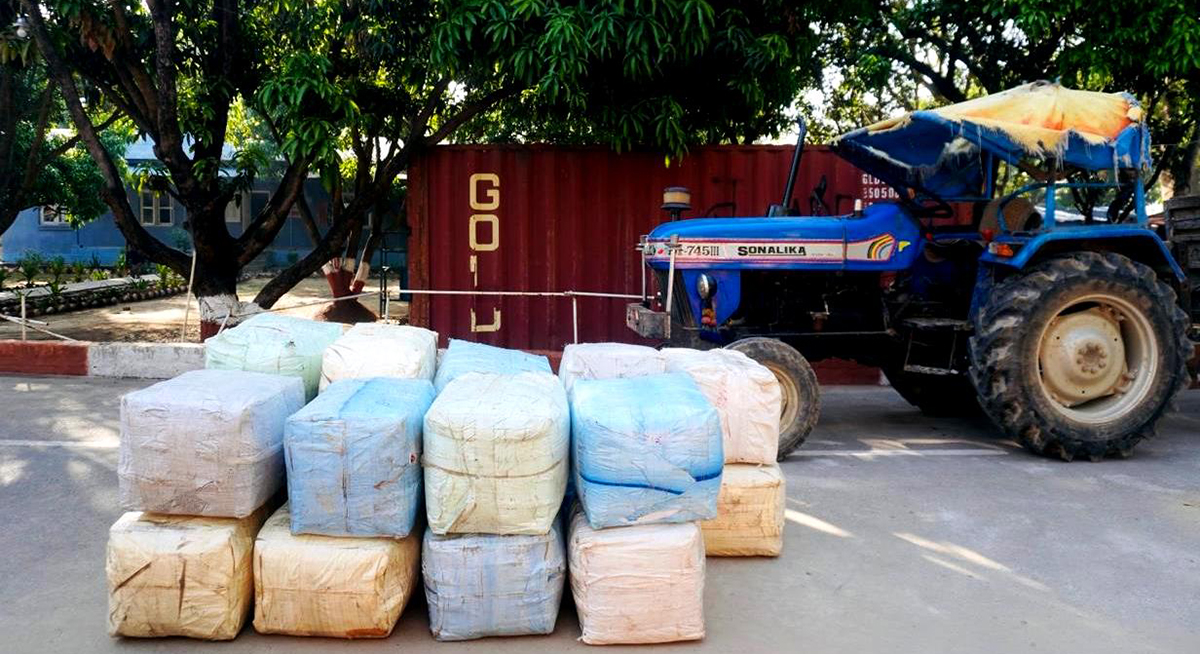 शसस्त्र प्रहरीद्धारा एकैदिन ३१ लाख रुपियाँको अवैध सामान बरामद