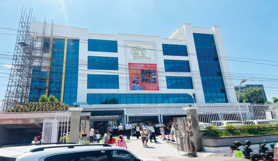 ट्रकको ठक्करबाट एकको मृत्यु, एक घाइते