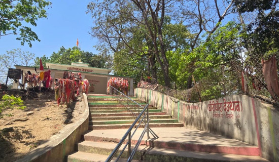 युवाको सक्रियतामा घोडाघोडी मन्दिरमा रेलिङ