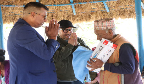 ज्येष्ठ नागरिकलाई वडा कार्यालयको साथ