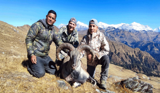 बदलिएको कांग्रेसले जनताको माग पूरा गर्ने दाबी, आलमको घरदैलो तीव्र