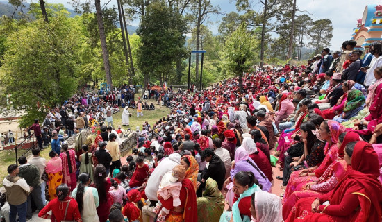 शक्ति प्रदर्शनस्वरूप धामीले बालुवा खाने घटाल विशु जाँत आज
