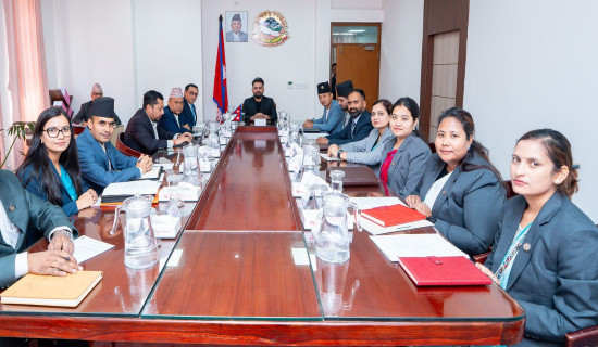 अपरान्ह साढे ४ बजे मन्त्रिपरिषद बैठक बस्ने