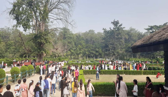 पार्कको राजस्व एकै दिन पौने आठ लाख