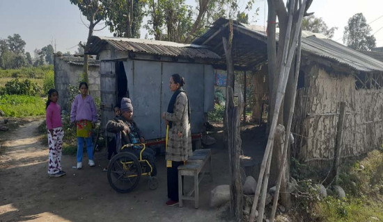 चुनौतीका चाङमाथि सुरतको ह्विलचेयर