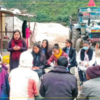 बाजुरामा स्याउ खेतीप्रति किसानको आकर्षण बढ्दो