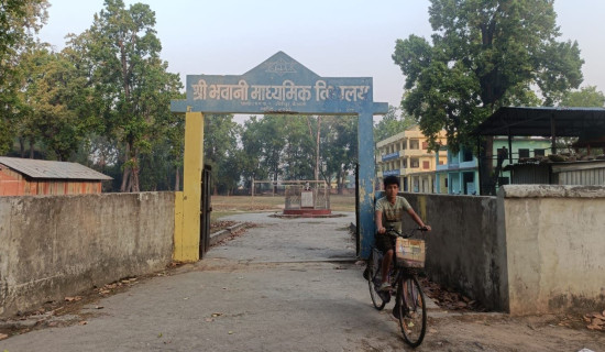 सरकारको निर्णय पन्छाउँदै धनगढी भर्ना अभियान