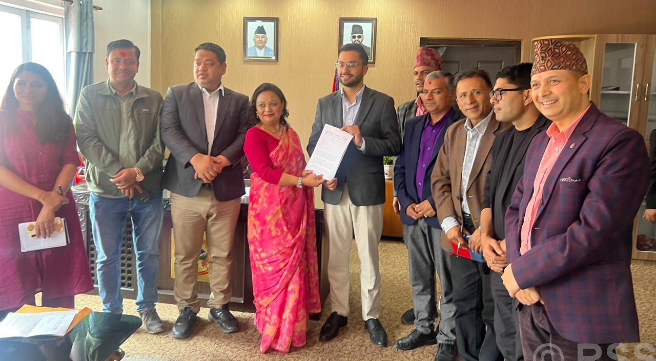 सुधारका लागि निरन्तर खबरदारी गर्न शिक्षामन्त्री पोखरेलको आग्रह