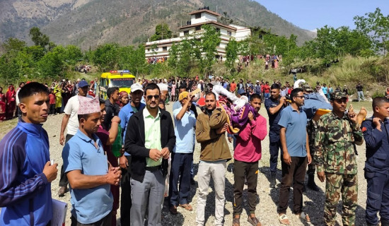 आगलागीका घाइतेको उपचारमा युवाद्वारा सहयोग संकलन