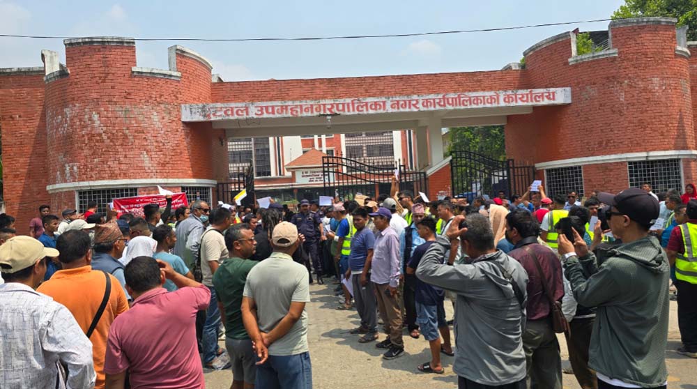 फुटपाथ खाली हुँदै इरिक्सा नियमनमा