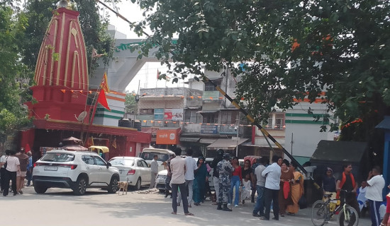 भारतीय बजार जोगबनीमा नेपाली उपभोक्ताको भिड