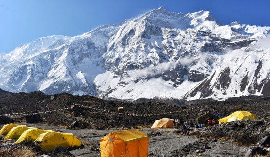 अन्नपूर्ण प्रथम हिमालमा वसन्तयामको पहिलो सफल आरोहण
