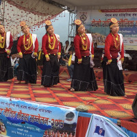 लेकको हिउँ सफा गर्न माग