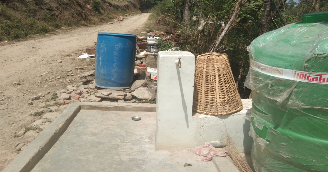 लिफ्ट प्रणाली बिग्रिएपछि खानेपानीको चरम अभाव