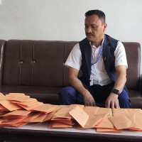 फर्क है फर्क नेपाली तिमीलाई डाक्छ हिमाल...