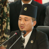 फर्क है फर्क नेपाली तिमीलाई डाक्छ हिमाल...