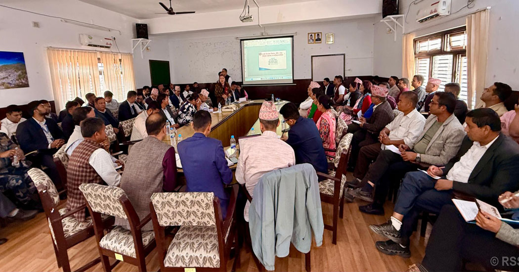 गुल्मीमा सांसदसँग अन्तरक्रिया