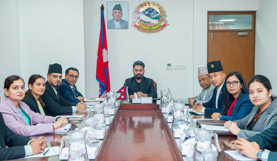 दातृनिकायको सहयोग बालुवामा पानी